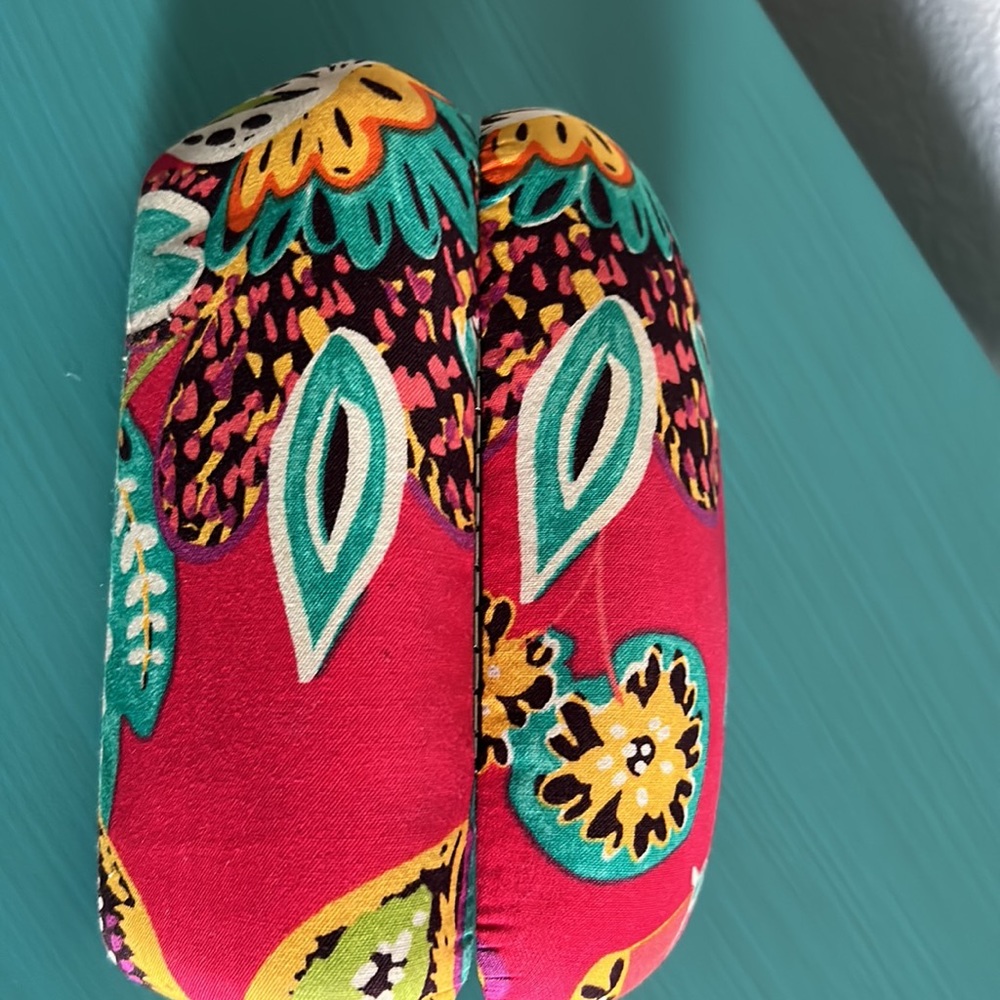 Vera Bradley Hard Shell Fabric Covered Clam Closure Sunglasses Travel Case - Picture 5 of 6